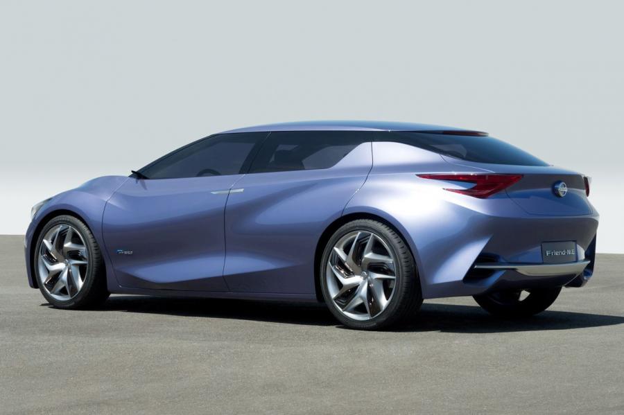  Nissan Friend-Me 2013 года  (фото 25 из 38)